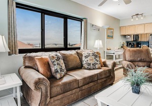 3rd-floor Gulf-front Condo with included seasonal beach service & pool