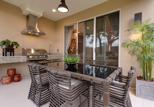 4 B/R Villa, Free Parking & Free Wi-Fi, Near Disney Family Friendly