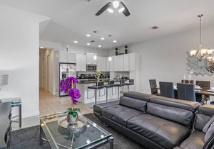 4 Bedrooms/4 Bathrooms/Festival Resort (290 CD)