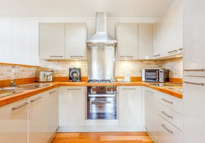 4 Hedgerows, LANREATH