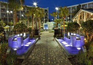 4 Spectacular City View Units NEAR DISNEY! Pool, Waterslide, Hot Tub & More!