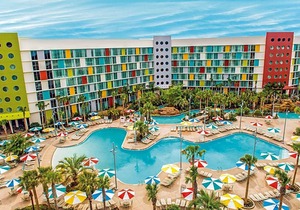 4-Star Hotel ∙ Universal's Cabana Bay Beach Resort