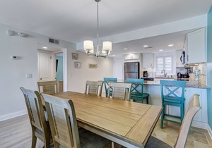 4th Floor, 2 Bed/2 Bath Oceanfront condo sleeps 6. Beach view balcony & pool