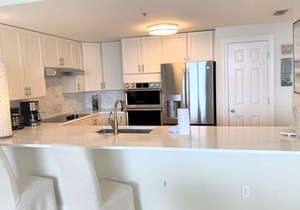 5/5 Double Master Bedrooms-50 Ft Balcony-King/King/Queen/Queen/Twins - direct Gu