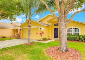 5 bedroom accommodation in Clermont