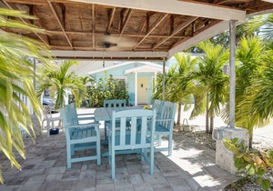 5B Newly Renovated Studio at Coastal Cottages!