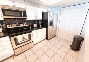 #605 Beachfront Vacation Rental, Beautiful Views from the 6th story balcony.