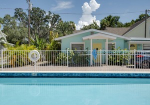 6A New! Renovated 1/1 at Coastal Cottages!