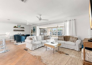 9303SAPPHIRESEASPMH - Dolphin Bayou