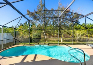 Amazing 4-bedroom, free pool heat! Great reviews!