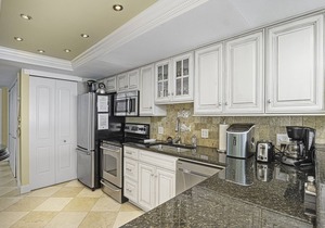 Amazing Beachfront Condominium , Direct to pool , Magical view