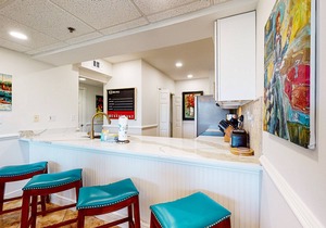 Amazing High Pointe condo with grill, hot tub, pool, tennis & pickleball