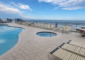 Amazing Ocean Front Retreat on the Beach in Daytona Beach Shores - 2 Bedroom