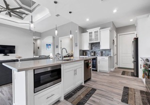 🥇 Awesome 3bd home with access to canal (CH899)