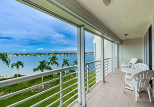 Bahia Vista 'Tropical Island Getaway'
