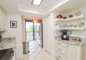 Barefoot 217-Second Floor Direct Oceanfront Condo