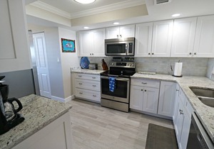 Barefoot Trace 409 Direct Oceanfront with Private Balcony Overlooking St.