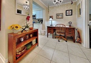 Bay View Condo - Balcony Dining, Resort Pool + Hot Tub Access