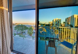 Bayside Condos 29 City and bay views 659