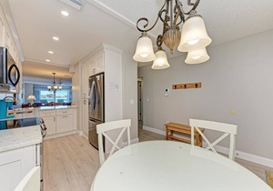 Beach Palms 6B-Beach 1 Minute WalkHeated Pool-Free Wi-Fi-Dock-Surrounded By Wate
