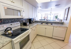 Beachfront Vacation Rental, Beautiful Views from the 6th story balcony.