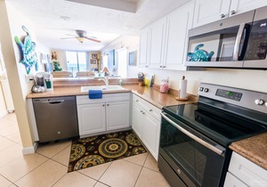 Beachfront Vacation Rental, Beautiful Views from the 3rd story balcony.