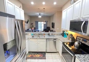 Beautiful 3 Bedroom Apartment minutes from Disney!