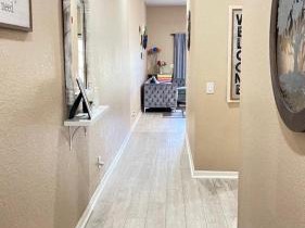 Beautiful 3 Bedroom Apartment minutes from Disney!