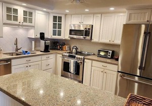 Beautiful 9th Floor Beachfront Condo At Island Winds - Free Wifi, Central.