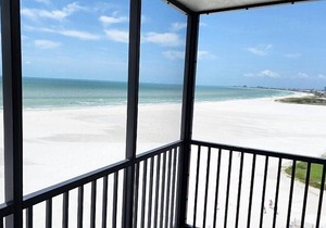 Beautiful 9th Floor Beachfront Condo At Island Winds - Free Wifi, Central.