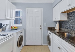 Beautiful Complex 1BR with Garden