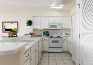 Beautiful Family Friendly 3BR Condo Steps from the Beach