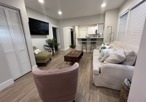 Beautiful Little Havana Home with Pool. Near airport, beaches and night life