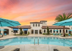 Beautiful townhome with splash pool and game room!