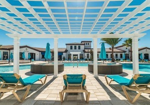 Beautiful townhome with splash pool and game room!