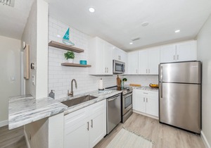 Beautiful Waterfront Resort Style Living - 1 bed