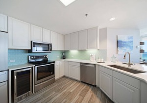 Belle Mer 1104 ~ Navarre Luxury Retreat - 4BR/4BA Corner Condo with Gulf & Sound Views