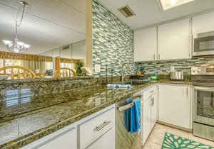 Belleair Beach Beauty! Very Quiet Complex with Pool! 30 Day Minimum Stay.