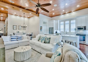 Book a Fall Getaway Today! Forest District! Low-Speed Vehicle! Private Pool! Bike to Seaside!