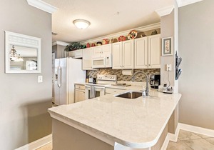 BREATHTAKING VIEWS! 4th Floor Oceanfront Condo next to Ritz Carlton!