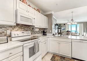 BREATHTAKING VIEWS! 4th Floor Oceanfront Condo next to Ritz Carlton!