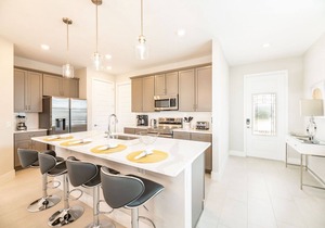 Bright and Sunny Townhouse with Games Room at Reunion