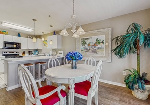 Bright Santa Rosa Beach Villa w/community pools & hot tub - Next to Gulf