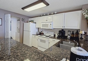 Bristol 1405 Beach Club-Direct Gulf View-Right On The Beach-Pool/Hot Tub-WiFi!