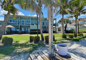 Bungalow Beach Place 8