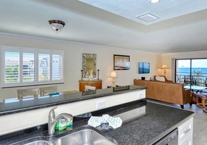 Buttonwood 462 - 3 Bedroom Condo with Private Beach with lounge chairs & umbrella provided, 2 Poo...
