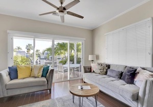 Canalside 2BR/2.5BA Conch Villa 7027 with Spa Tub: Village at Hawks Cay Villas