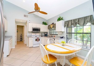 Charming 3Bd w/Pool Close to Disney @ 7826 Indian Ridge