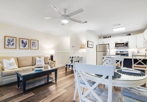 Charming condo near the beach, with community pools and hot tub