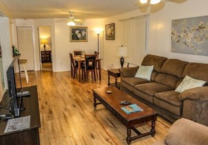 Charming home, centrally located to town + beach
